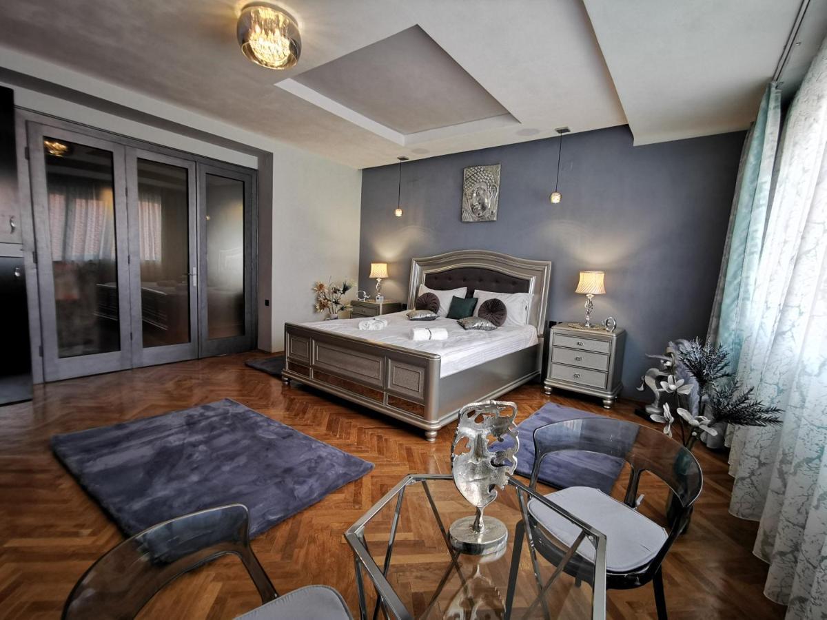 Crystal Central Apartment Brašov Exteriér fotografie